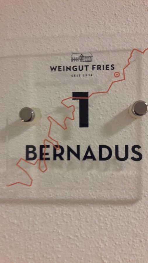 Отель Weinhaus Fries Kattenes Экстерьер фото